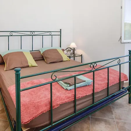 Holiday home 3 Bedroom Cozy In Maria Poggio