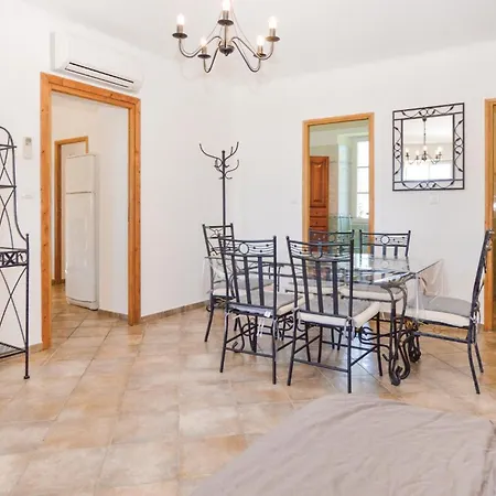 Holiday home 3 Bedroom Cozy In Maria Poggio