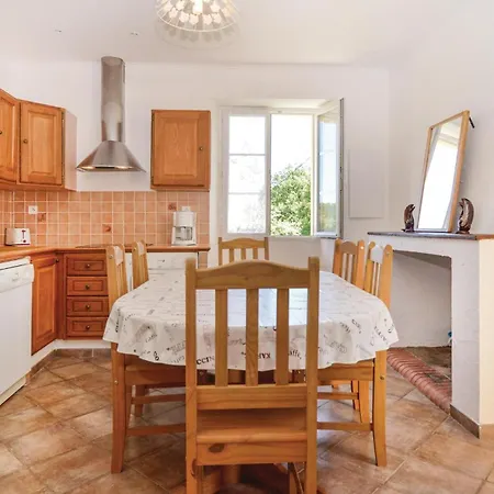 3 Bedroom Cozy In Maria Poggio *