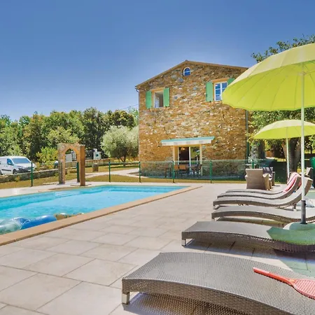 3 Bedroom Cozy In Maria Poggio Holiday home Santa-Maria-Poggio (Corsica)