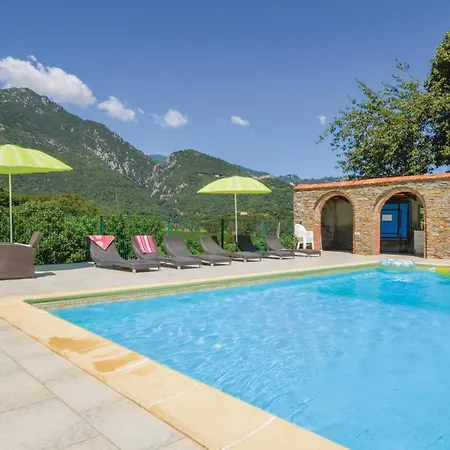 3 Bedroom Cozy In Maria Poggio Holiday home